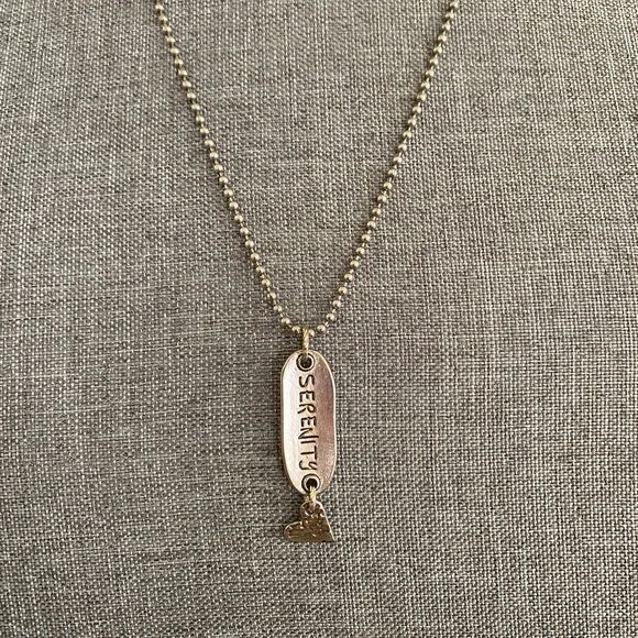 Serenity pendant with heart on beaded chain. - Picture 4 of 6